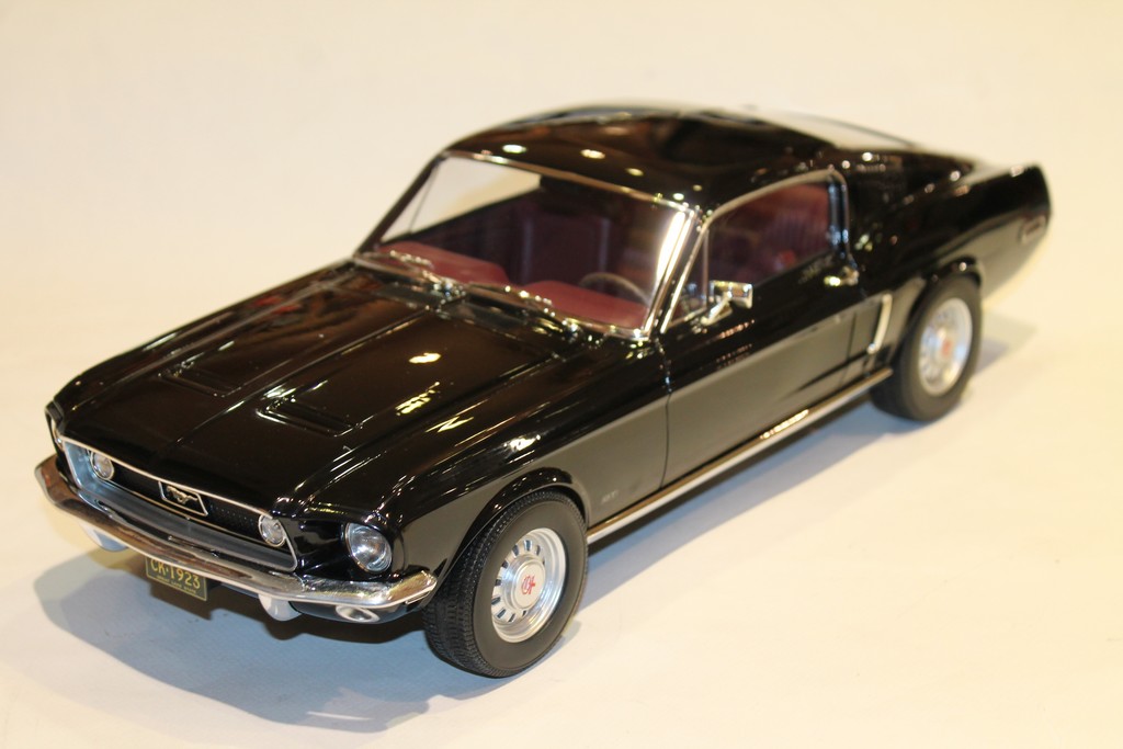 FORD MUSTANG FASTBACK 1968 NOREV 1/12°