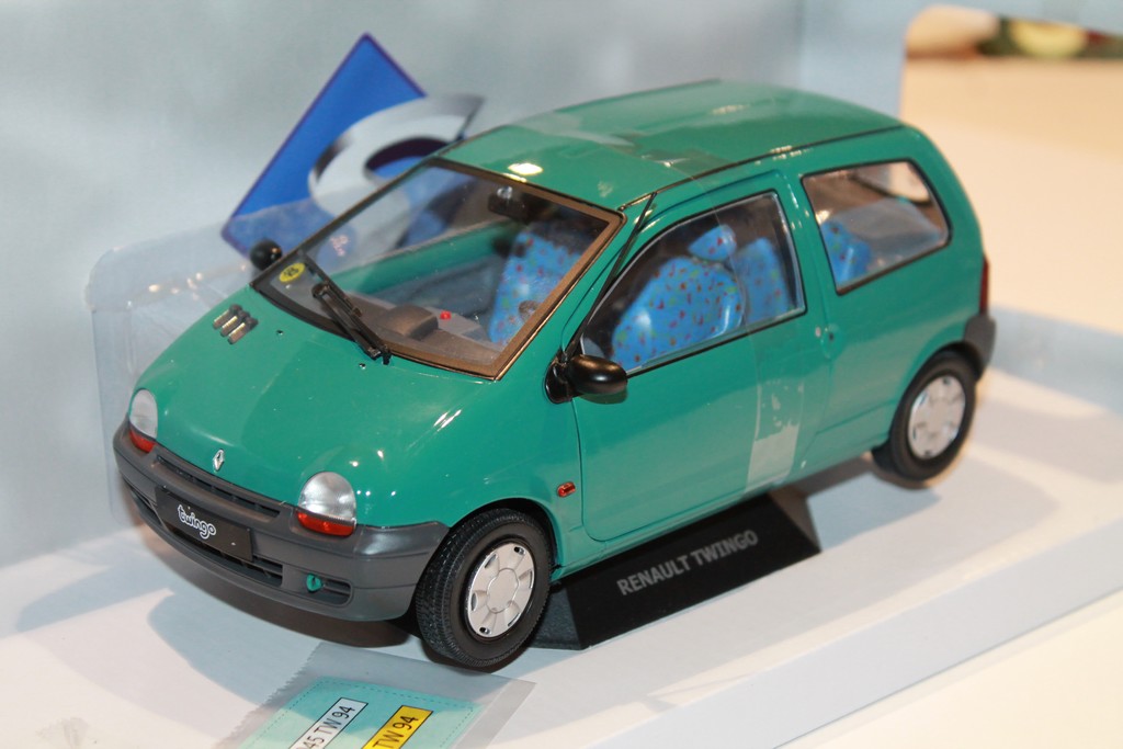 RENAULT TWINGO VERTE1993 SOLIDO 1/18°