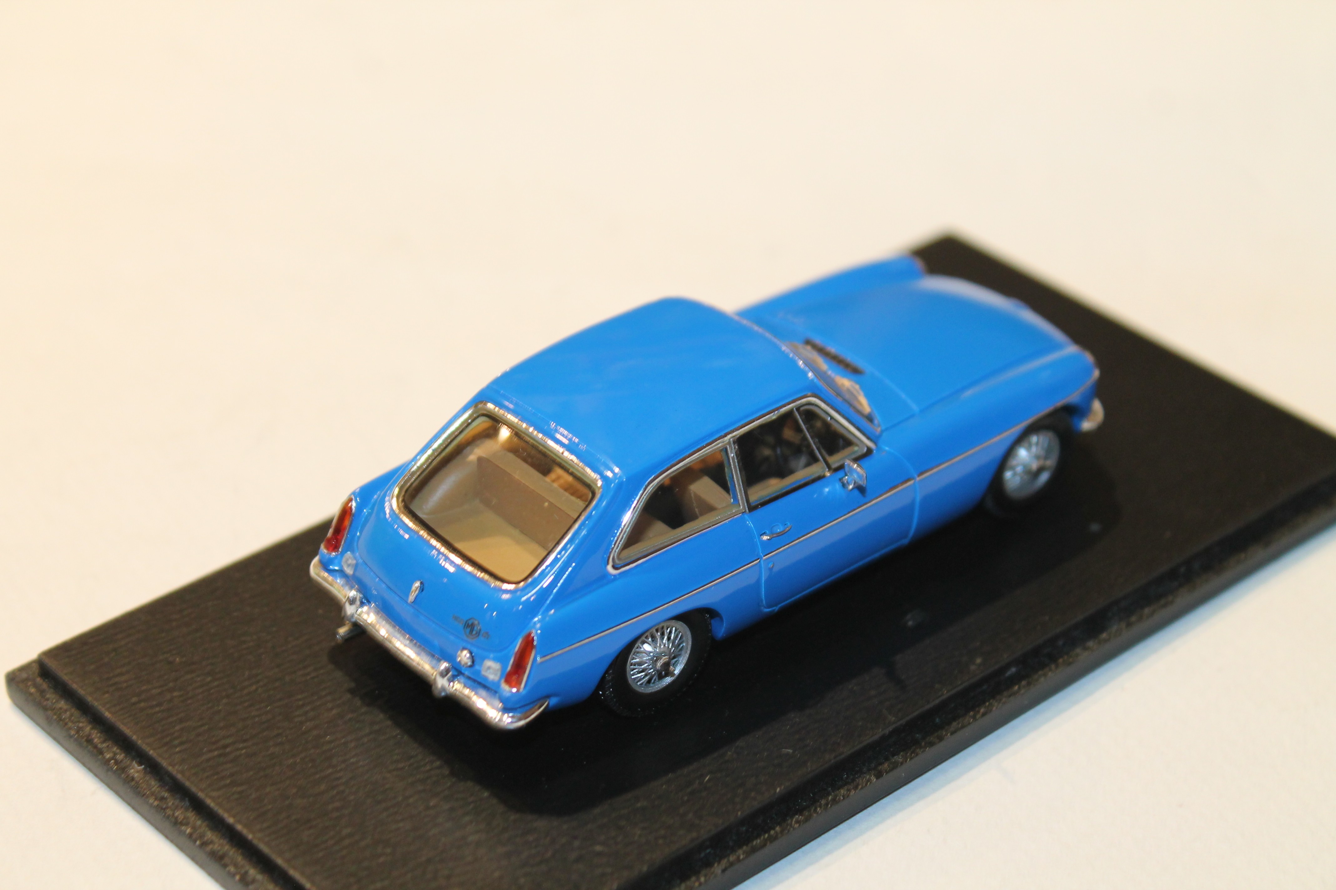 MG B GT COUPE 1970 SPARK 1/43°