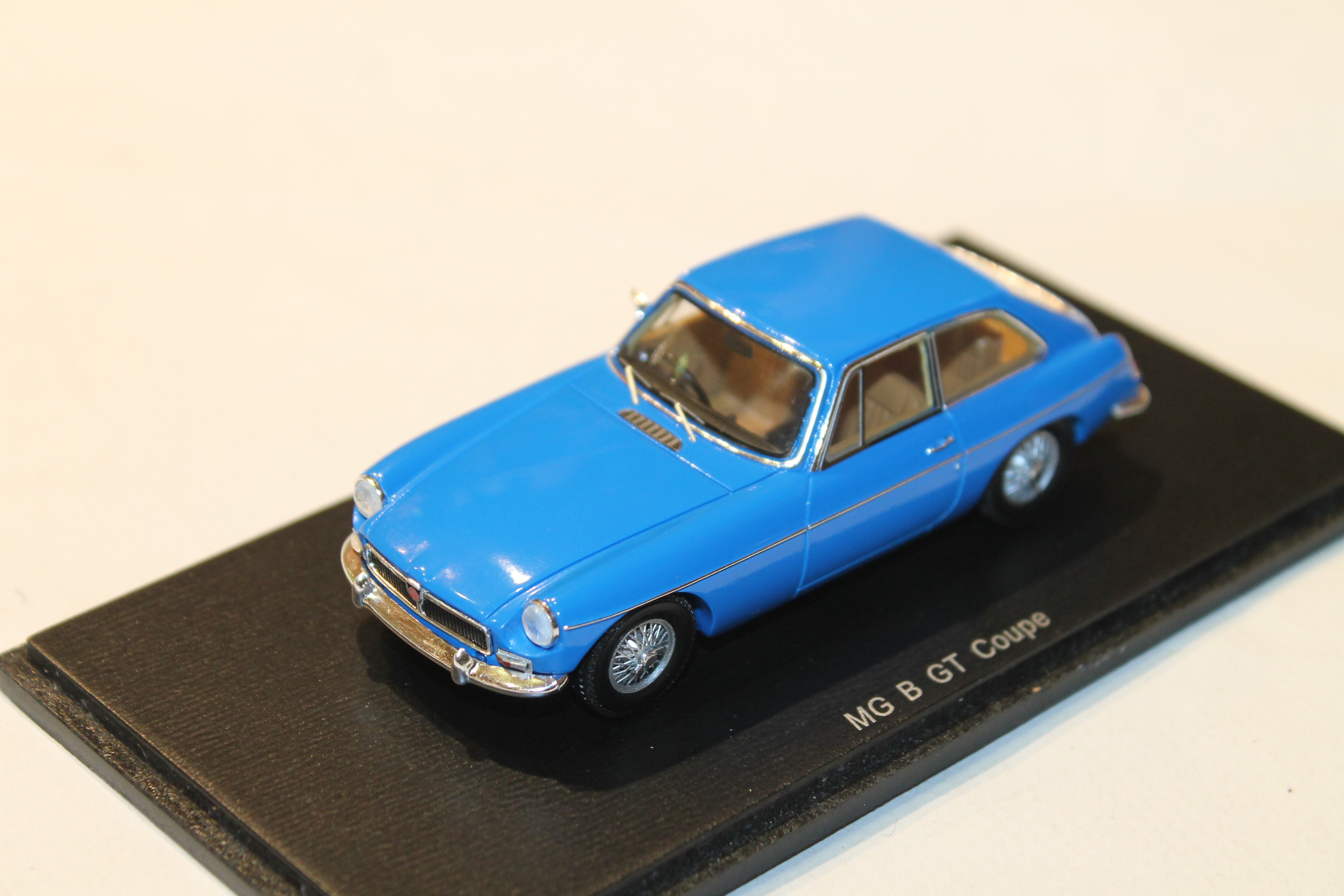 MG B GT COUPE 1970 SPARK 1/43°