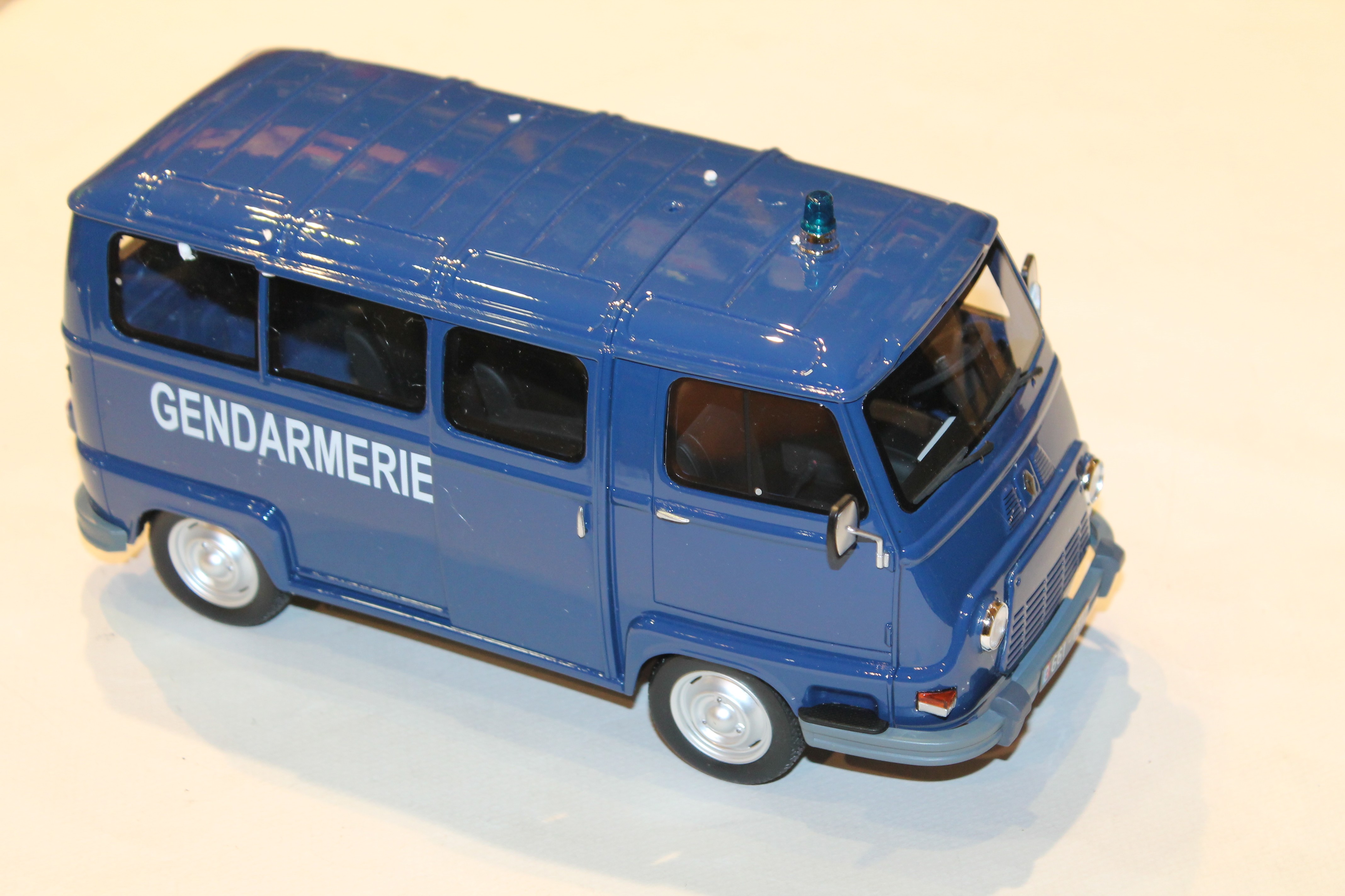 RENAULT ESTAFETTE GENDARMERIE 1970 OTTO 1/18°