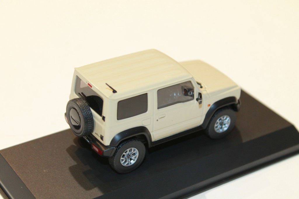 SUZUKI JIMNY SIERRA KYOSHO 1/43°