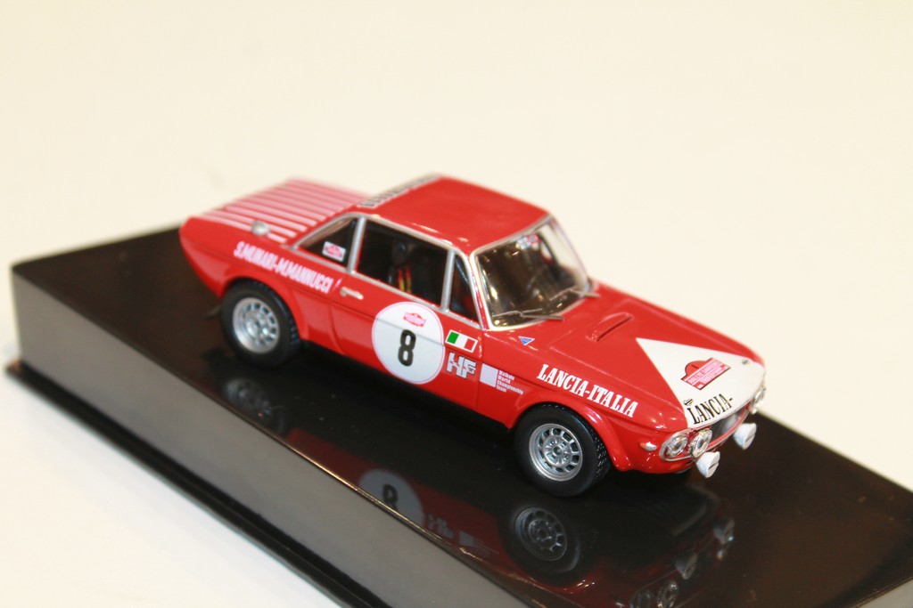 LANCIA FULVIA 1600 COUPE HF MUNARI #8 SAN REMO RALLY 1972 IXO 1/43°