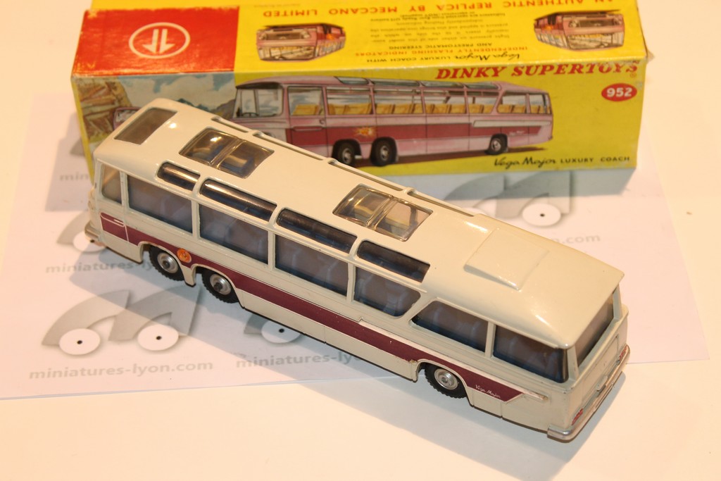 ミニカー DINKY Super Toys Vega Major Luxury Coach Dinky Toys 952 Vega Major Luxury Coach - QDT