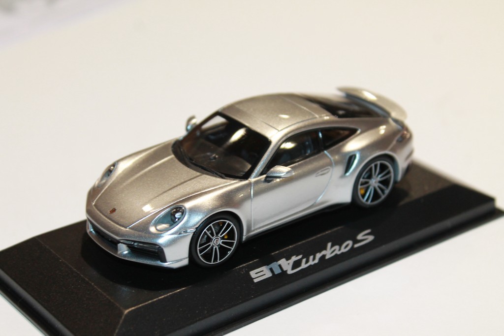PORSCHE 911 TURBO S SILVER TYPE 992 MINICHAMPS 1/43°