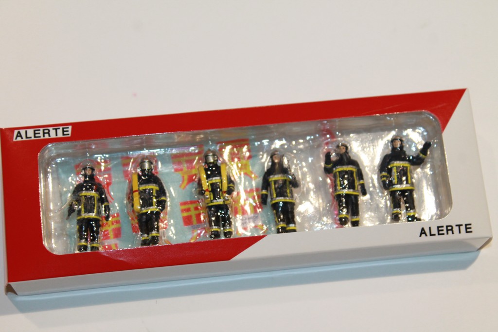 SET DE 6 FIGURINES "FEU URBAIN" ALERTE 1/43°