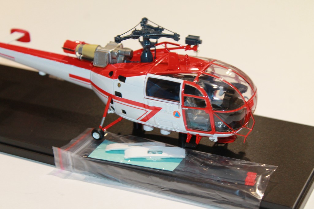 ALOUETTE III S.C BLANC/ROUGE 1980 ALERTE 1/43°