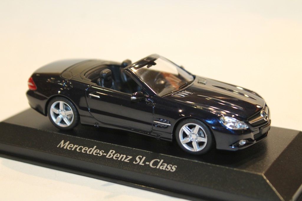 MERCEDES-BENZ SL-CLASS BLEU 2008 MAXICHAMPS 1/43°