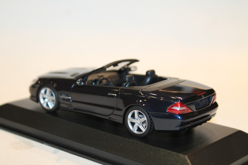 MERCEDES-BENZ SL-CLASS BLEU 2008 MAXICHAMPS 1/43°