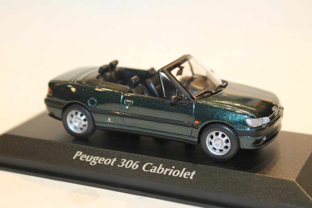PEUGEOT 306 CABRIOLET VERT 1998 MAXICHAMPS 1/43°