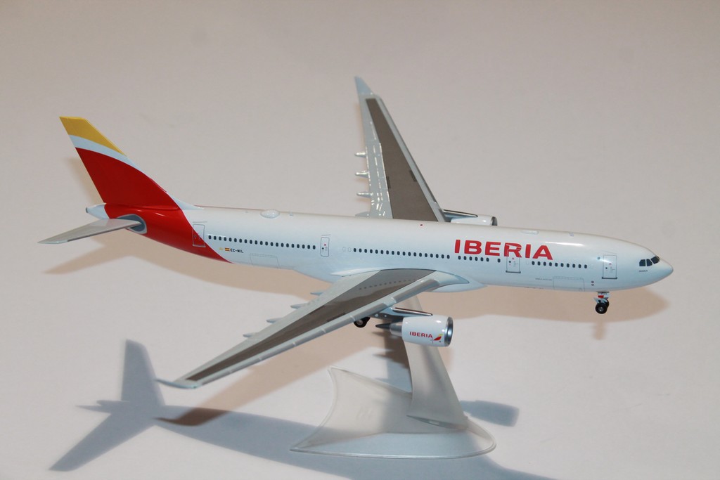 AIRBUS A330-200 IBERIA MADRID 2019 HERPA 1/200°