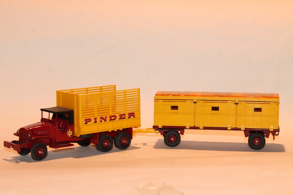 CAMION GMC PINDER 1967 DINKY TOYS 1/43°