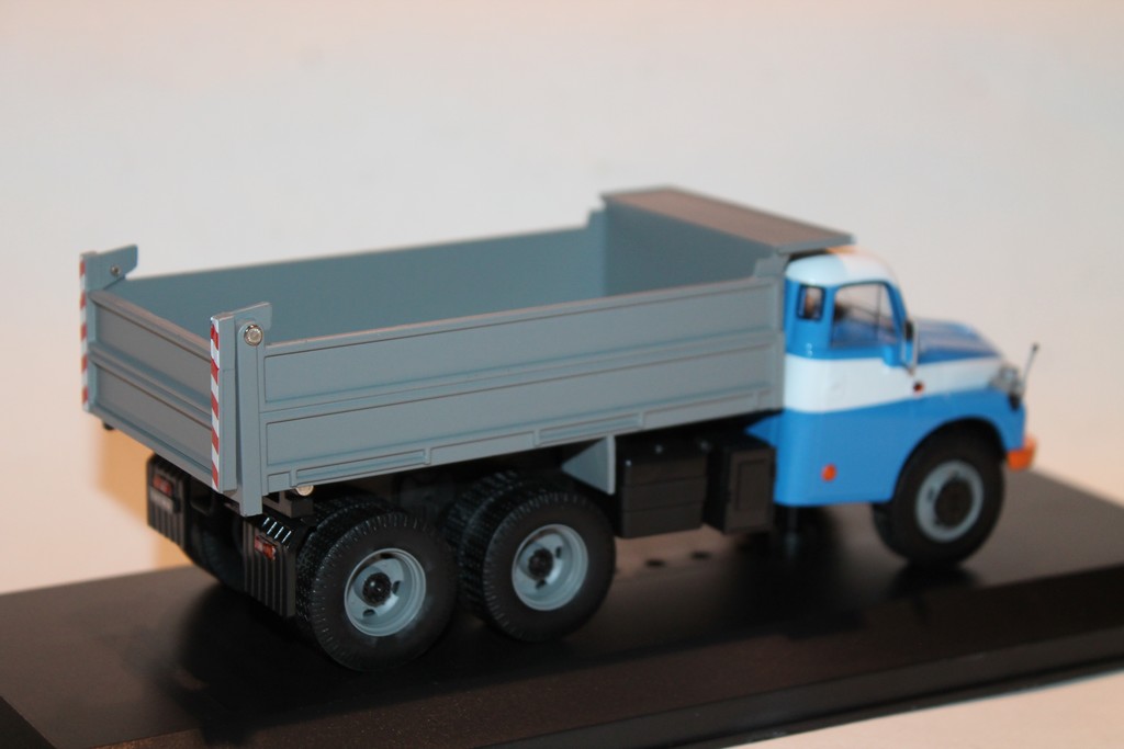 TATRA T 148 S3 1977 IXO 1/43°