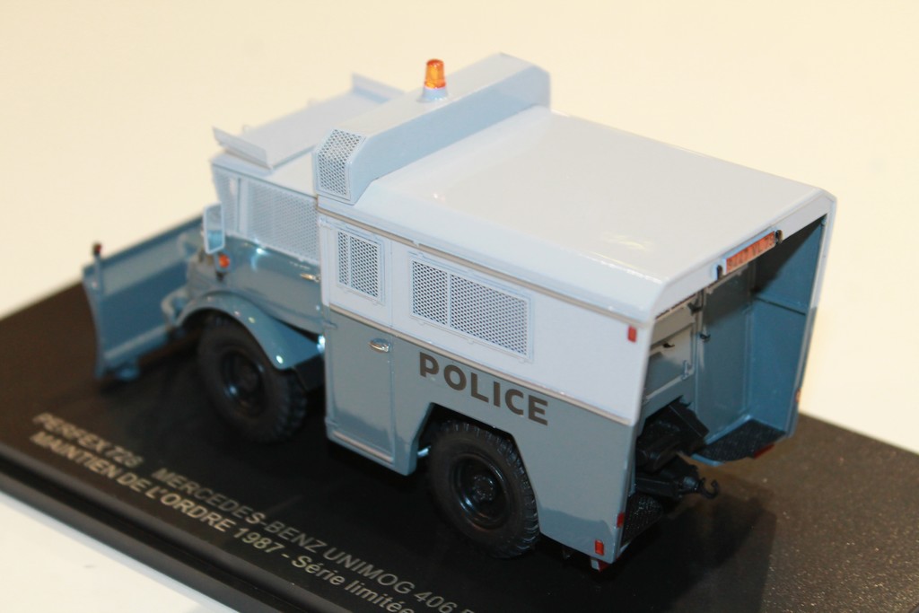 MERCEDES UNIMOG 406 POLICE GRIS 1987 PERFEX 1/43