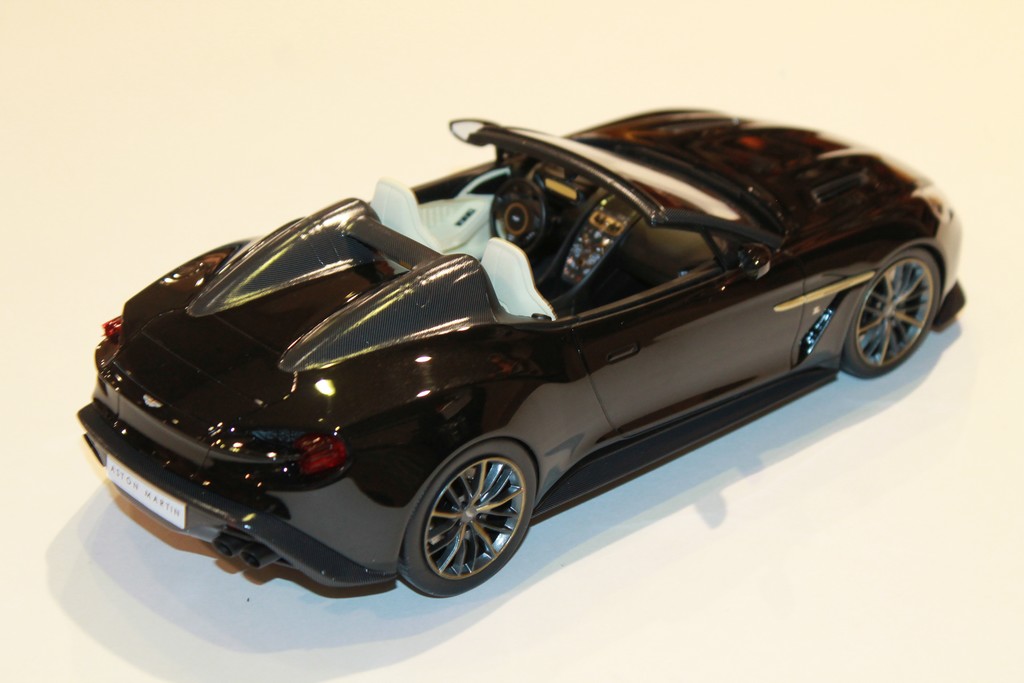 ASTON MARTIN VANQUISH ZAGATO SPEEDSTER NOIRE 2018 TOPSPEED 1/18°