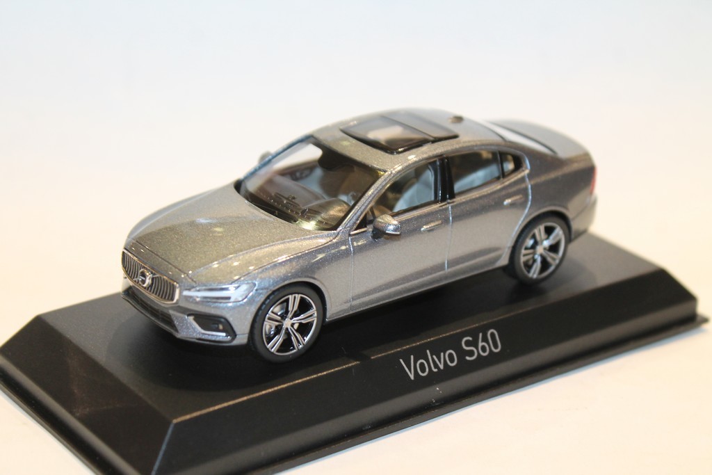 VOLVO S60 GRIS 2018 NOREV 1/43°