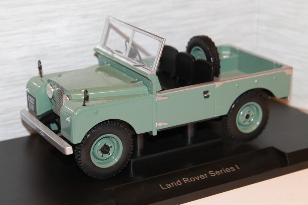 LAND ROVER SERIES I MODELCAR 1/18°