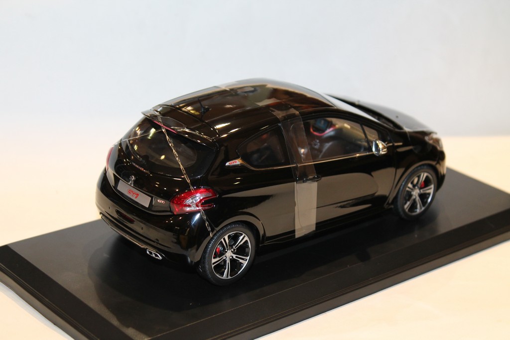 PEUGEOT 208 GTI NOIR 2013 NOREV 1/18°