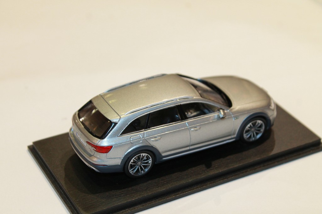 1/43 アウディ A4 super touring ブラックメタ AUDI スーパー