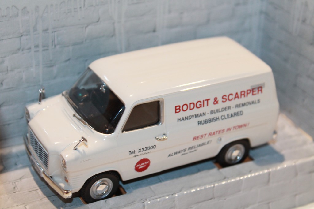 FORD TRANSIT MK1 TOOLS OF THE TRADE BODGIT AND SCARPER CORGI 1/43°