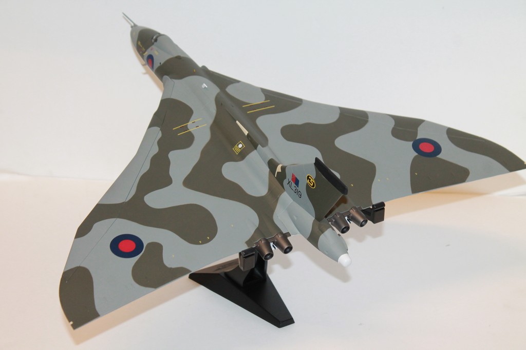 AVRO VULCAN B.2 CORGI 1/72°