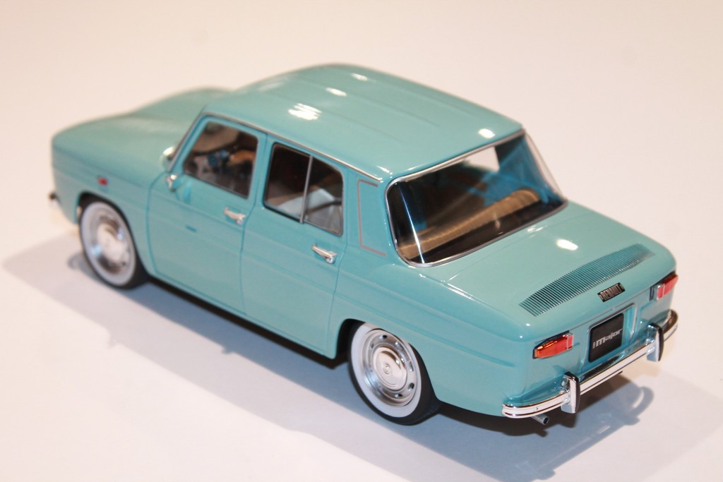 RENAULT 8 MAJOR BLEU CLAIR 1967 SOLIDO 1/18°