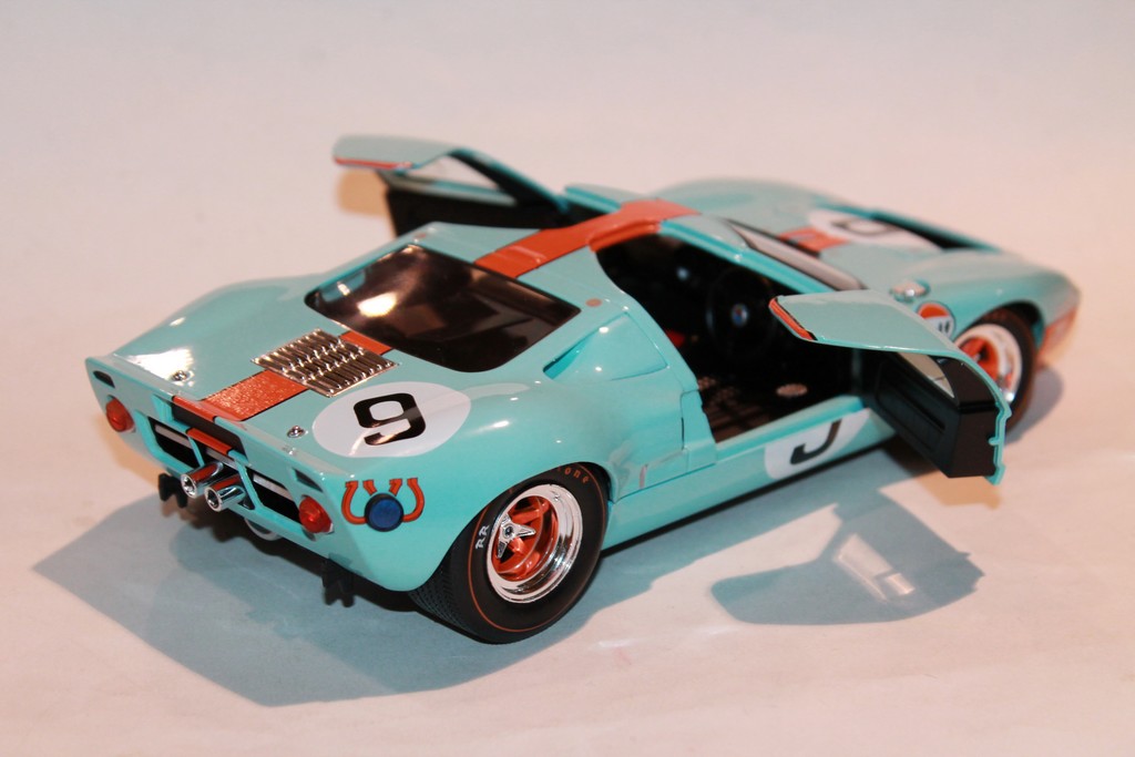 FORD GT40 GULF LM 1968 #9 SOLIDO 1/18°