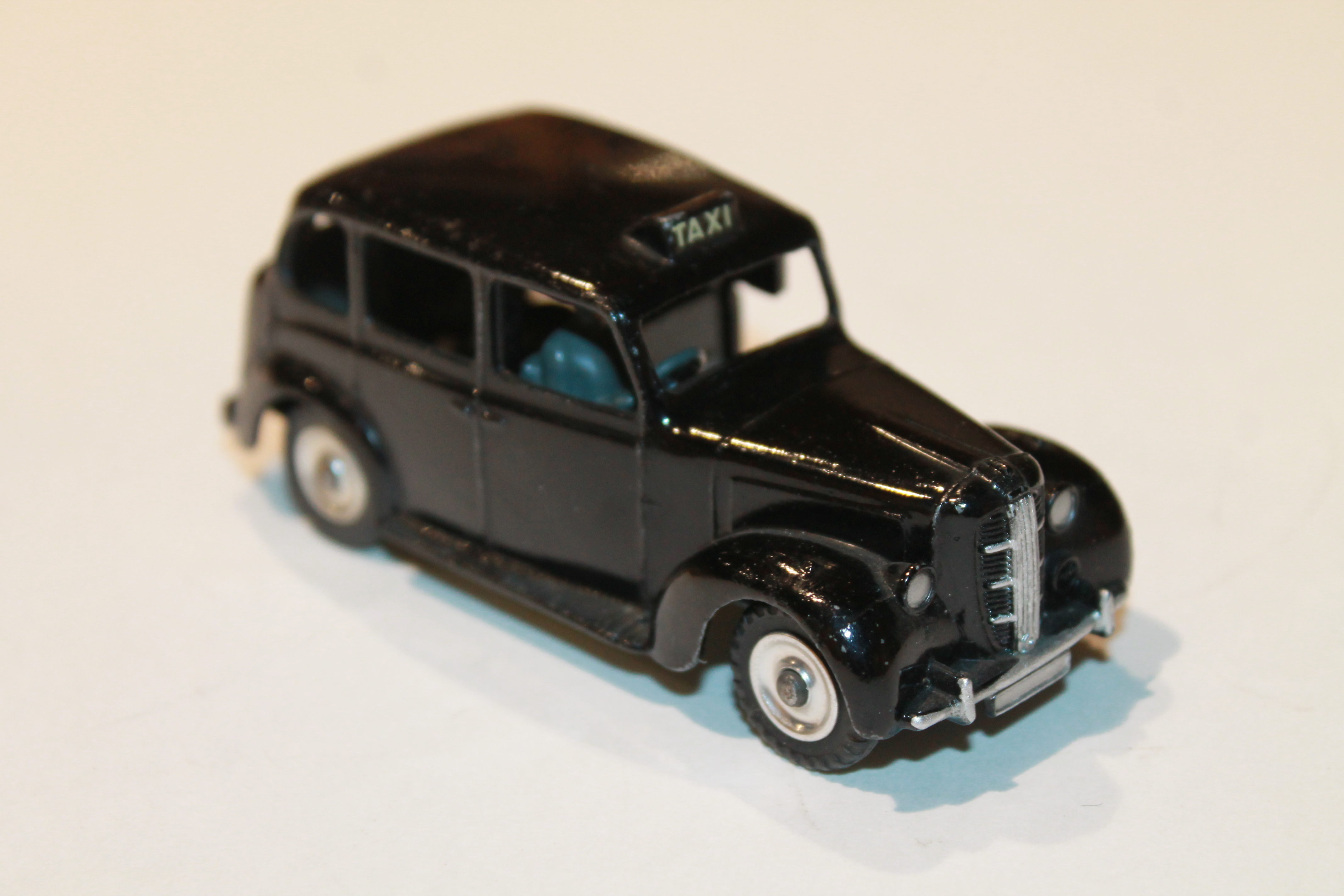 AUSTIN TAXI LONDON DINKY TOYS 1/43°
