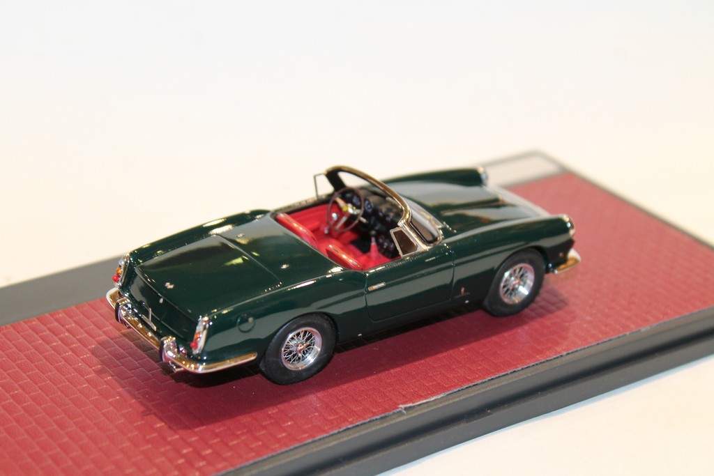 FERRARI 400 SUPERAMERICA VERT 1959 MATRIX 1/43°