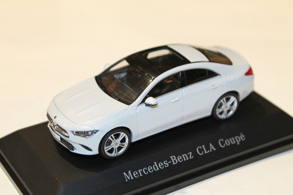 MERCEDES-BENZ CLA COUPE BLANC 2019 SPARK 1/43°