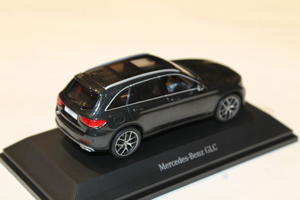 MERCEDES-BENZ GLC GRIS GRAPHITE 2019 SPARK 1/43°