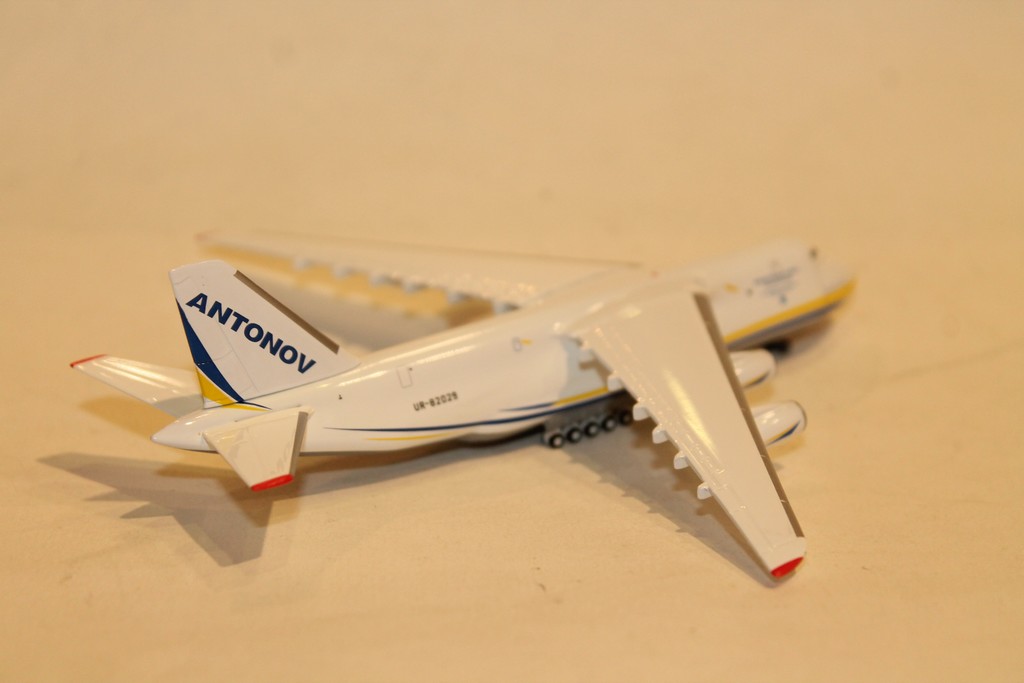 ANTONOV AN-124 RUSLAN ANTONOV AIRLINES HERPA 1/500°