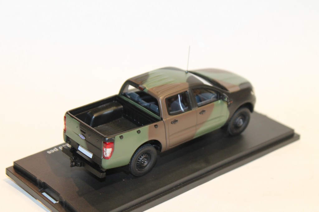 FORD RANGER 4 PORTES MILITAIRE OTAN ALARME 1/43°