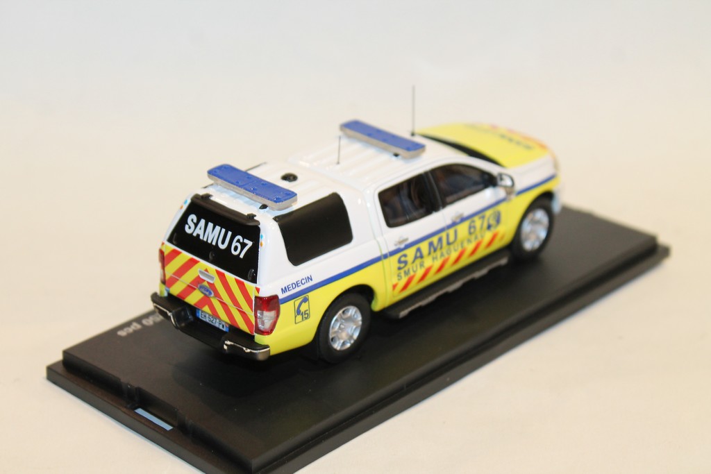 FORD RANGER 4 PORTES SAMU 67 HAGUENAU ALARME 1/43°