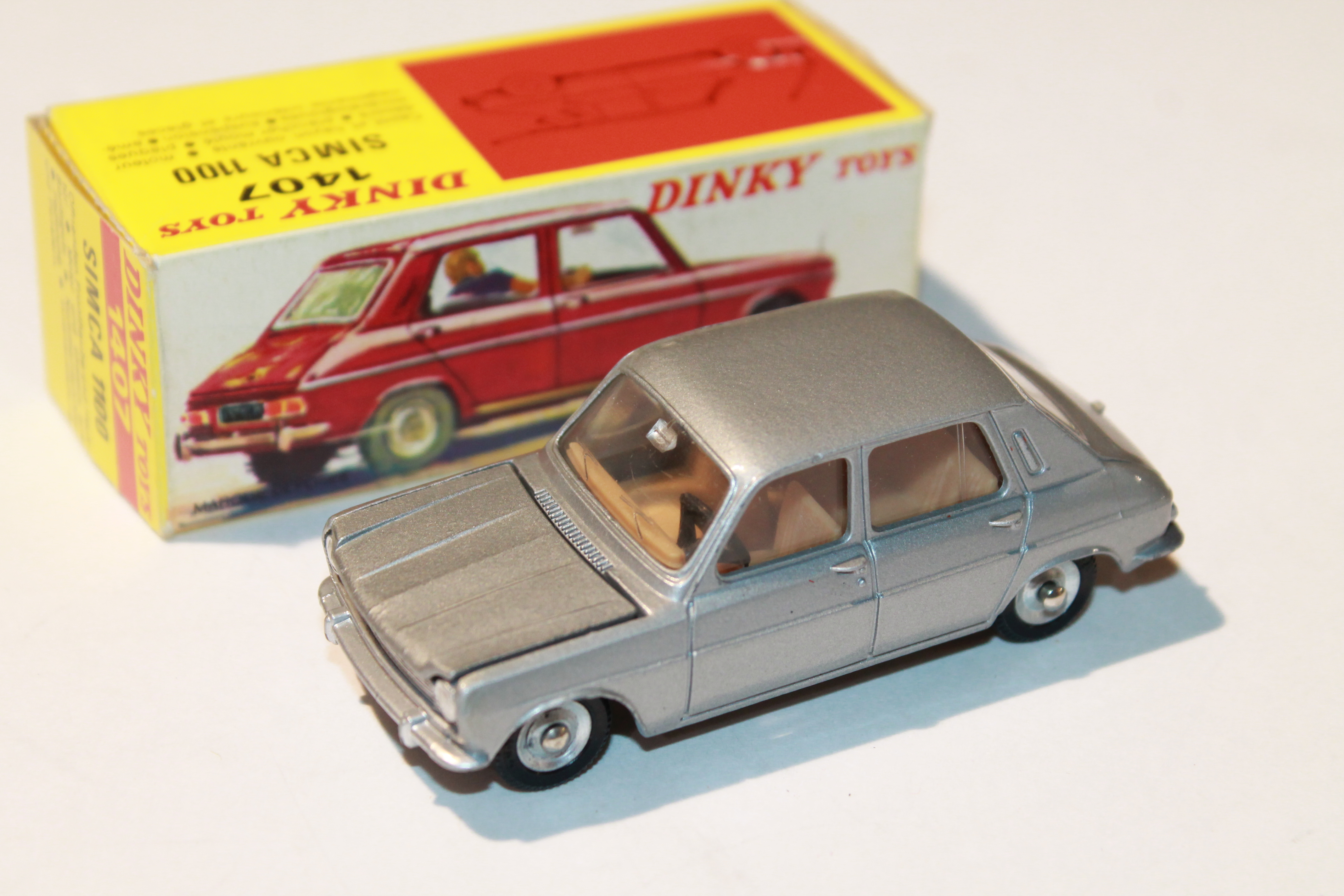 SIMCA 1100 DINKY TOYS 1/43°