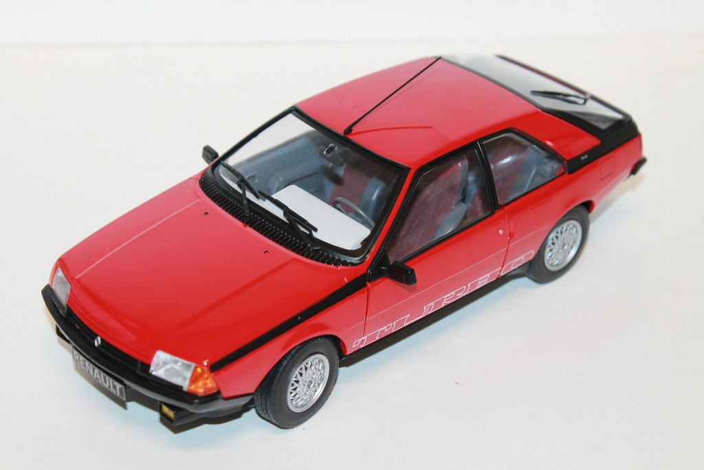 RENAULT FUEGO TURBO ROUGE 1980 SOLIDO 1/18°