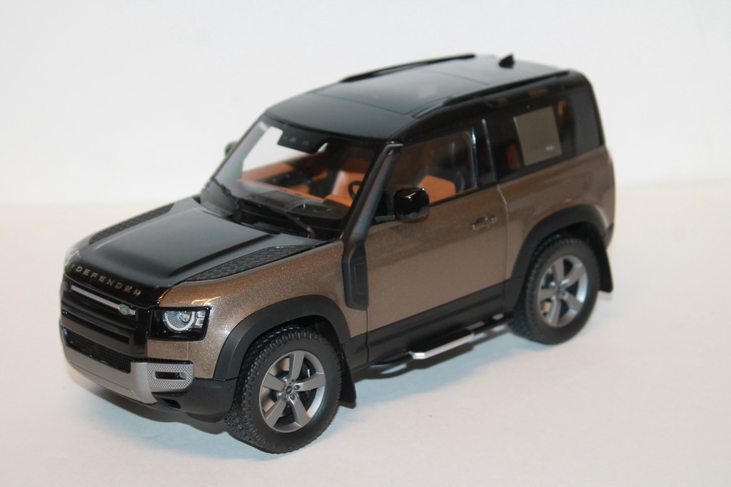 LAND ROVER DEFENDER 90 MARRON 2020 ALMOST 1/18°