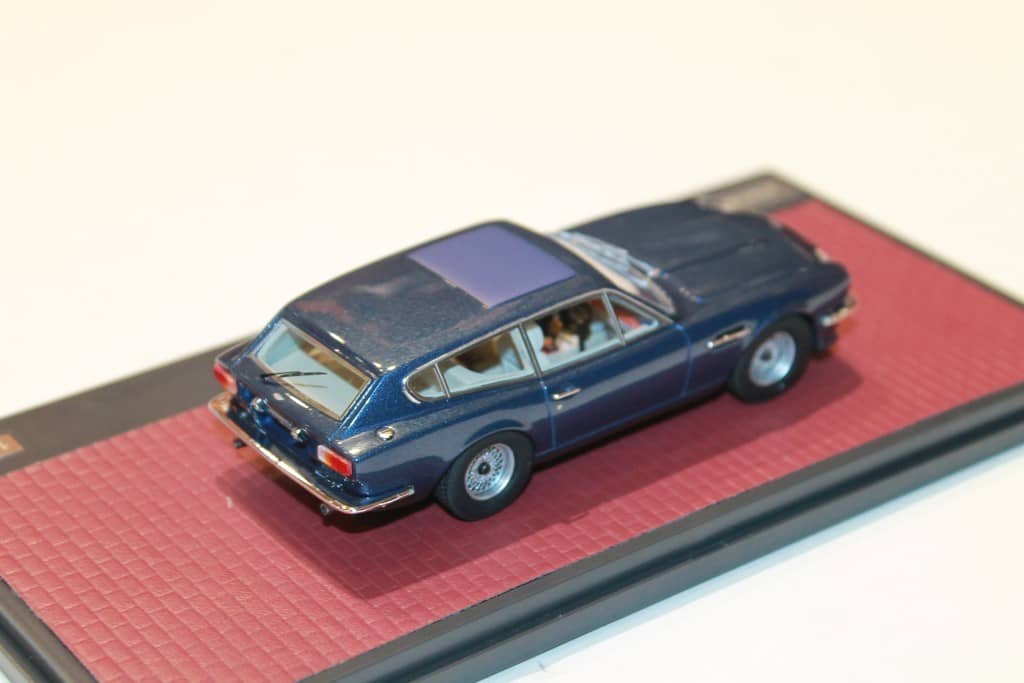 Minichamps 1:43 Triumph TR6 année de construction 1968 bleu foncé