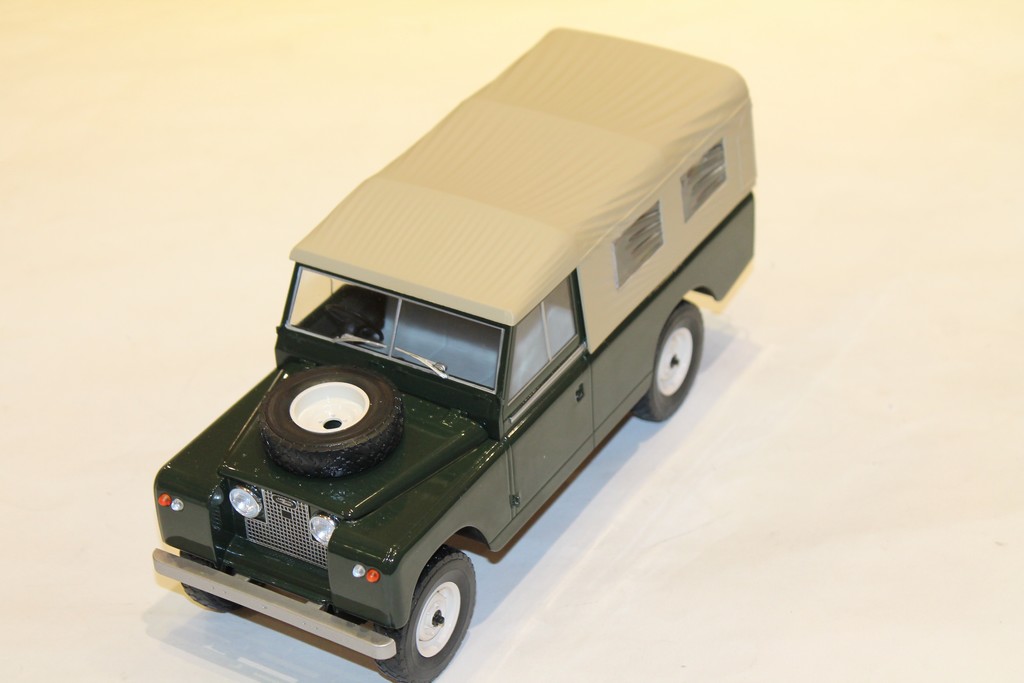 LAND ROVER SERIES II 109 PICKUP MODELCAR 1/18°