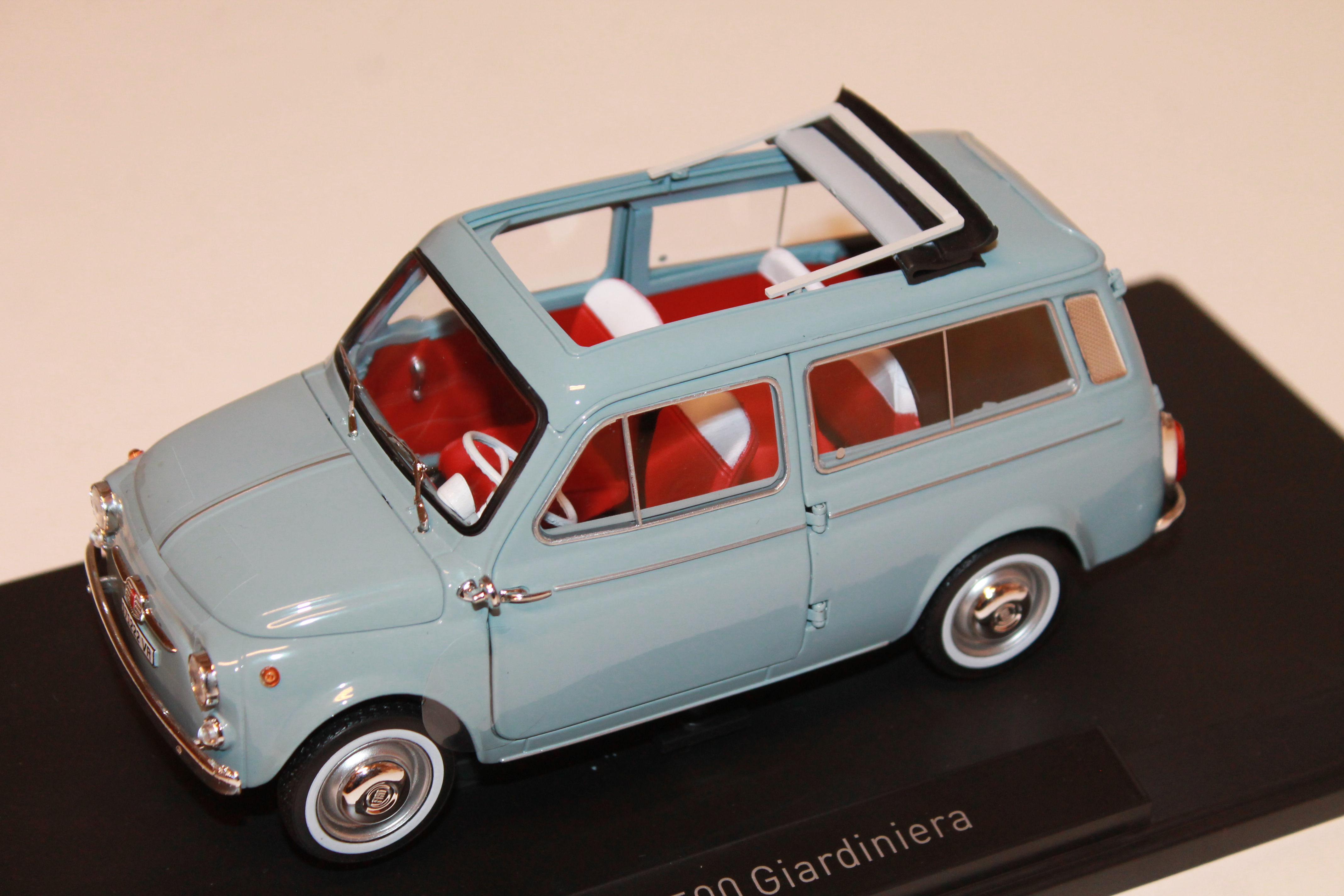 FIAT 500 GIARDINIERA BLEU 1964 NOREV 1/18°