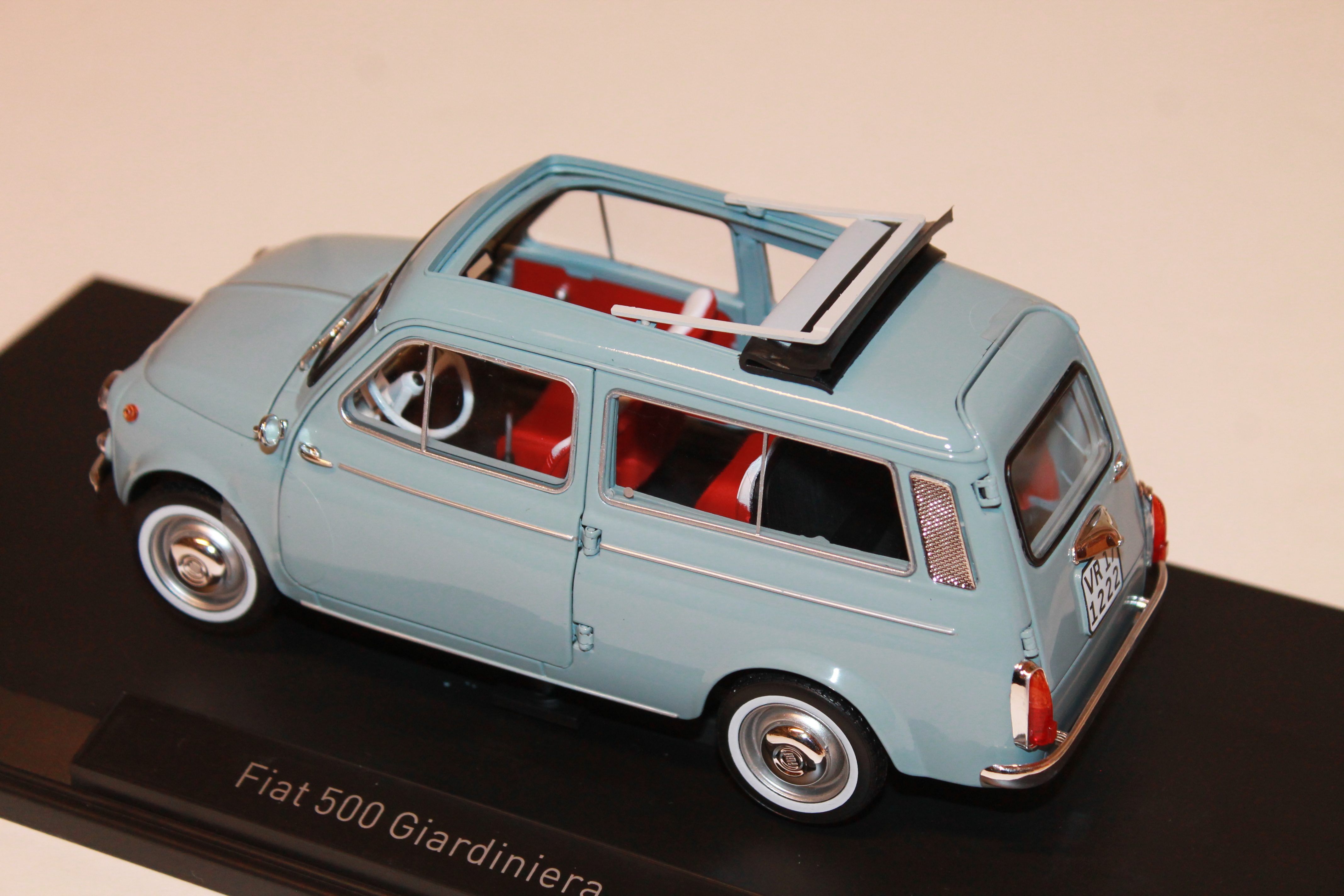 FIAT 500 GIARDINIERA BLEU 1964 NOREV 1/18°
