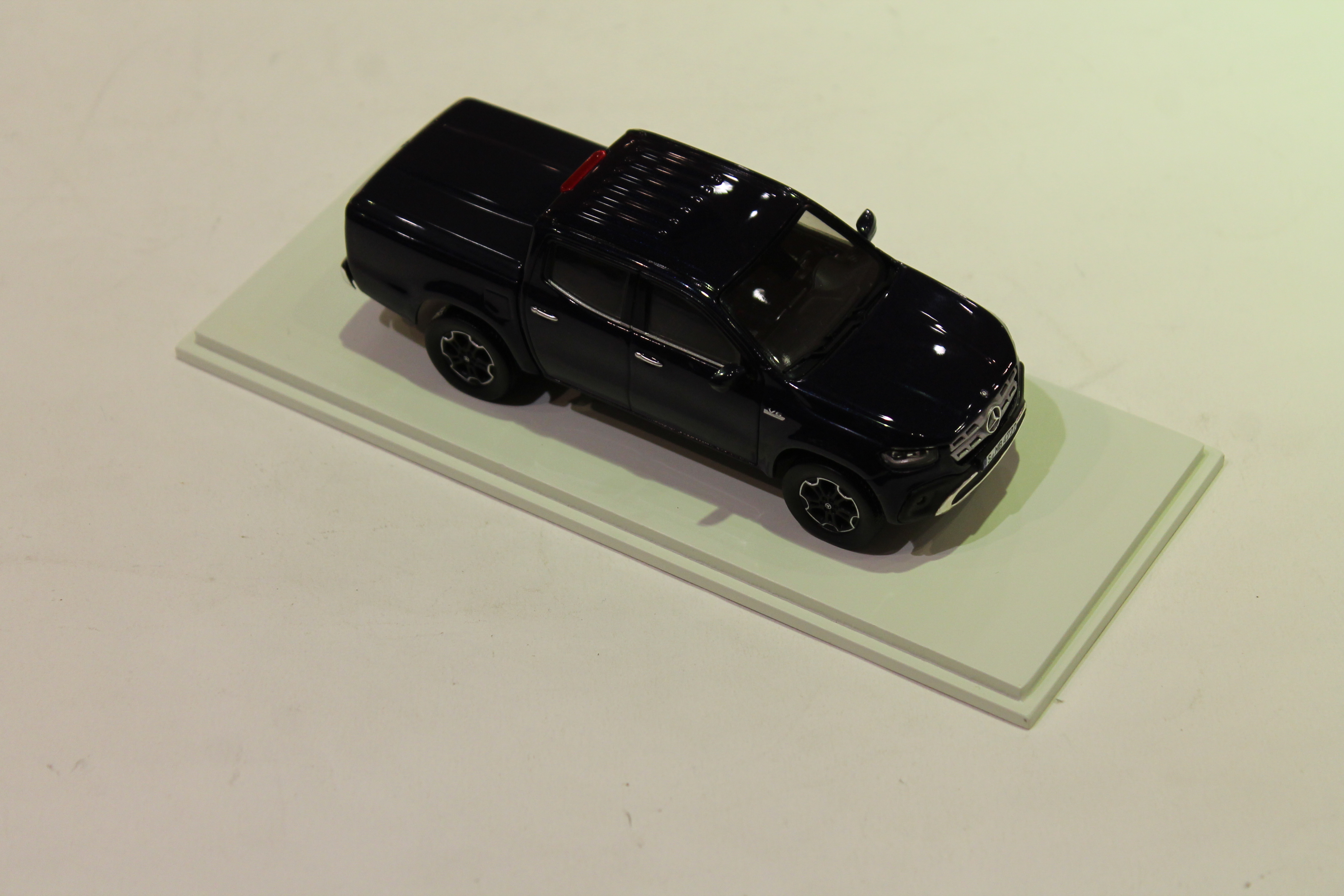 MERCEDES BENZ X350D 2018 SPARK 1/43°