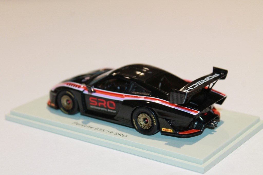 PORSCHE 935/19 SRO "INTERSCOPE" 2020 SPARK 1/43