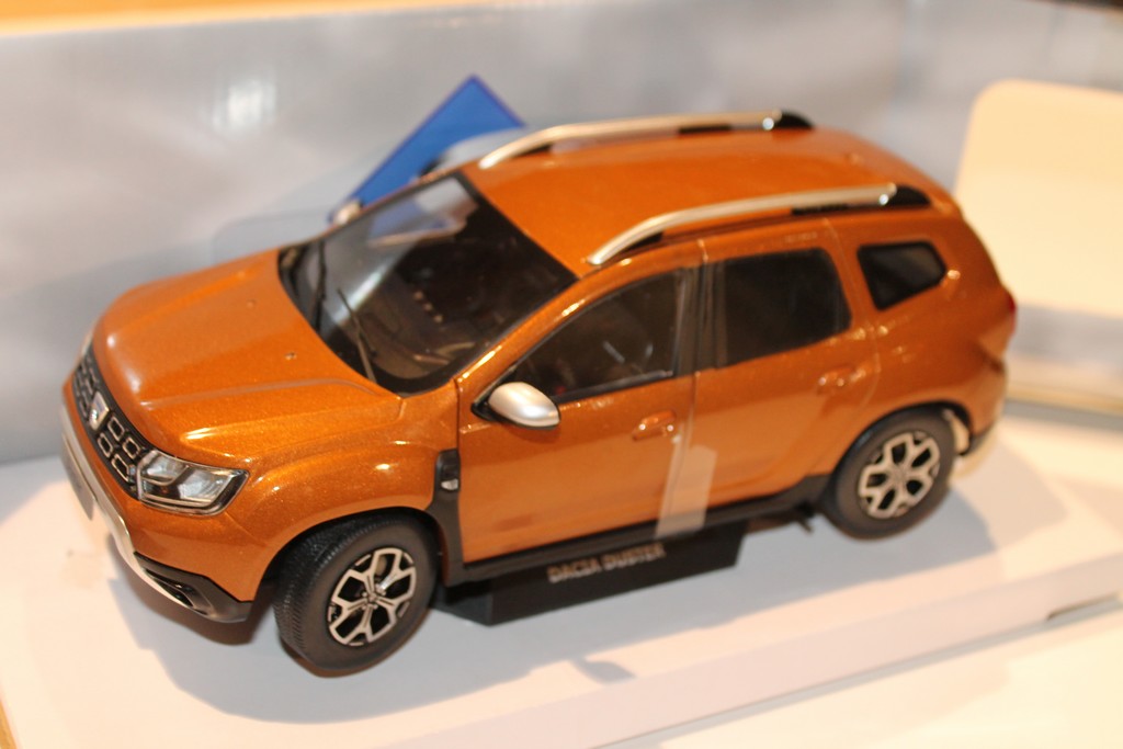 DACIA DUSTER MK2 MARRON 2018 SOLIDO 1/18°