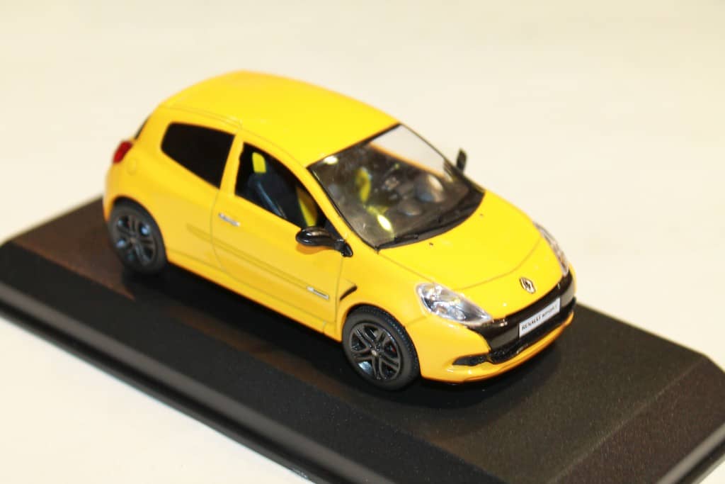 Norev 1:43 - Voiture à hayon miniature - Renault Clio 2019 - Gris titane - Cataw