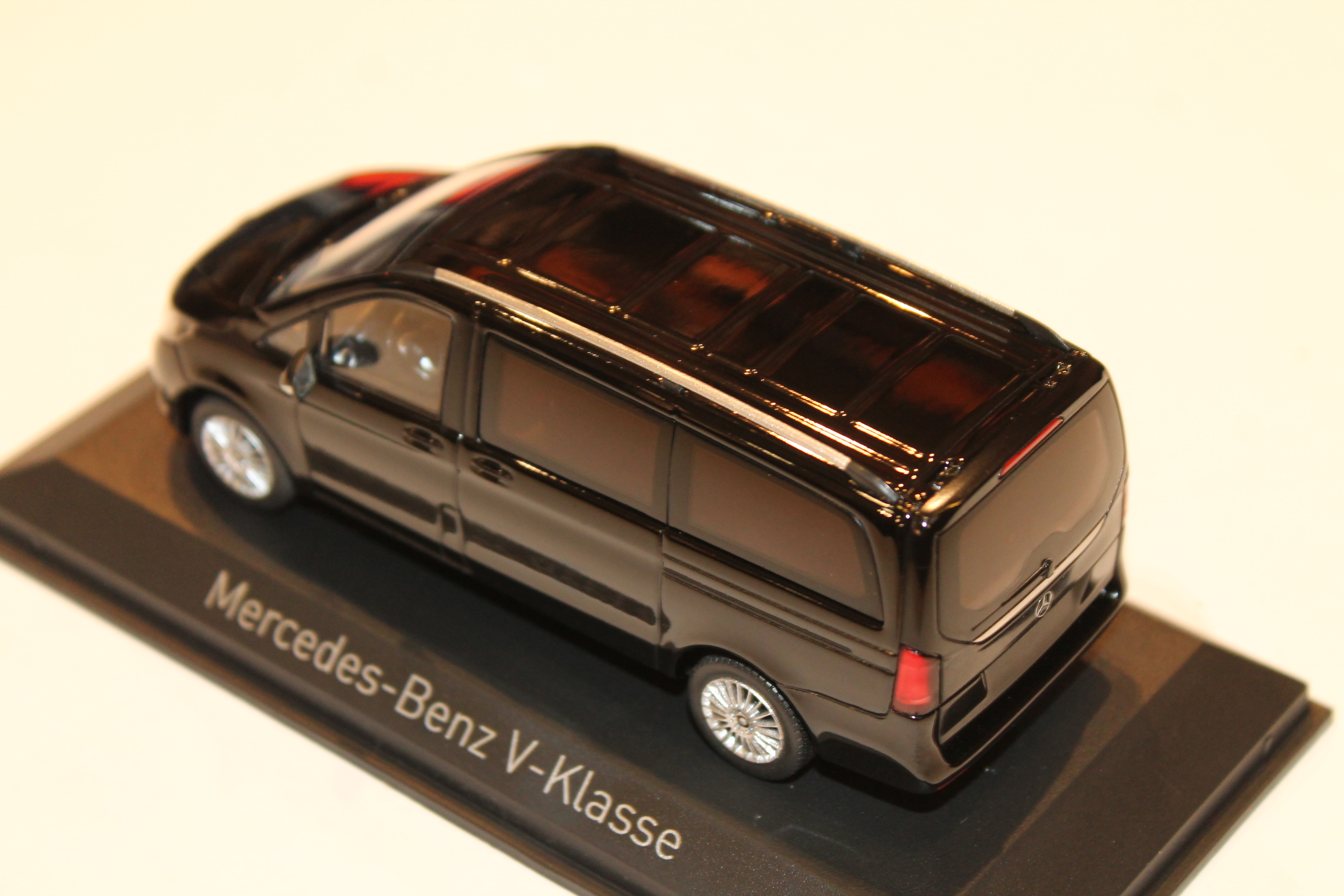 MERCEDES BENZ V CLASS NOIR 1965 NOREV 1/43°