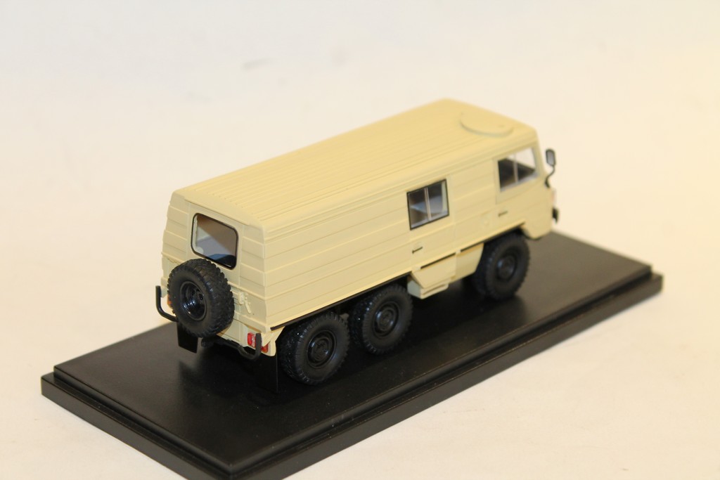 STEYR-PUCH PINZGAUER 712K 6X6 1977 NEO 1/43°