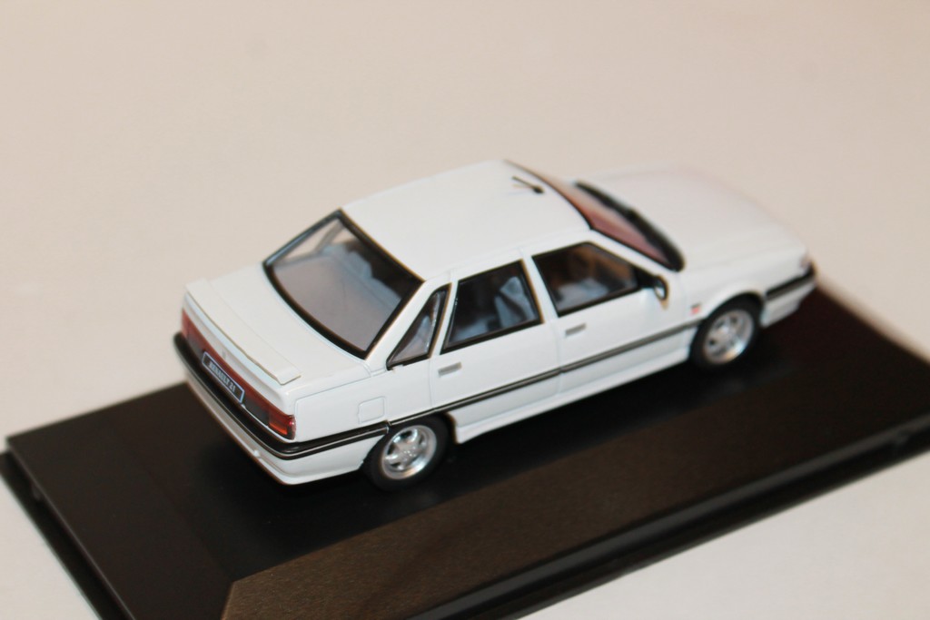 RENAULT 21 TXI BLANC 1991 ODEON 1/43°