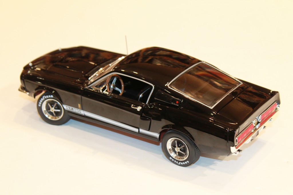 FORD SHELBY GT350 1967 AUTO WORLD 1/18°