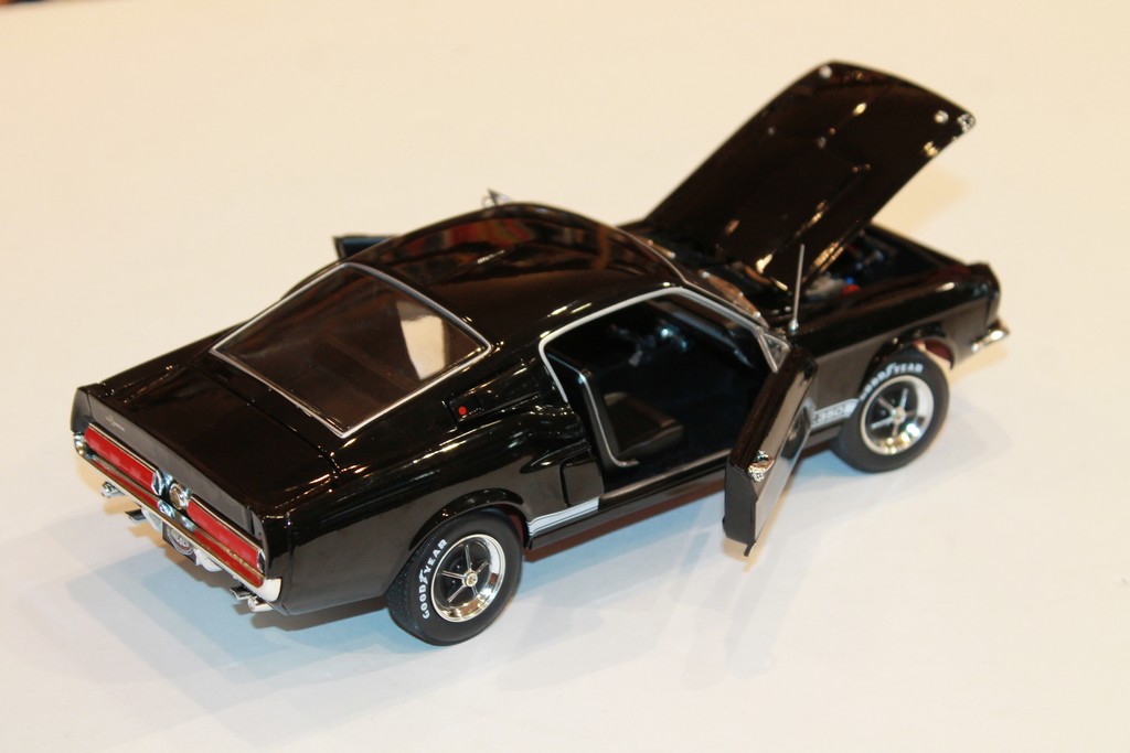 FORD SHELBY GT350 1967 AUTO WORLD 1/18°